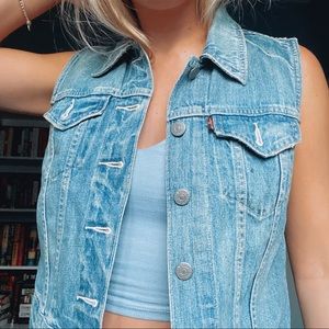 Levi’s denim vest